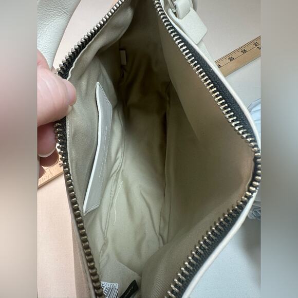 Marc Jacobs The Pushlock Mini Hobo Cloud White/ Silver NWOT - Picture 7 of 11